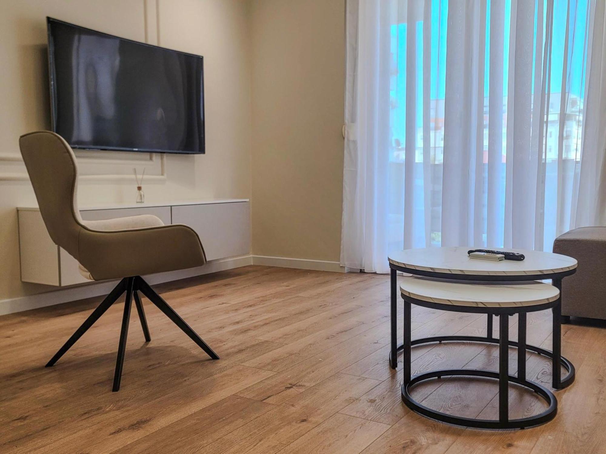 Apartamento Gem In The Heart Of Tirana Exterior foto